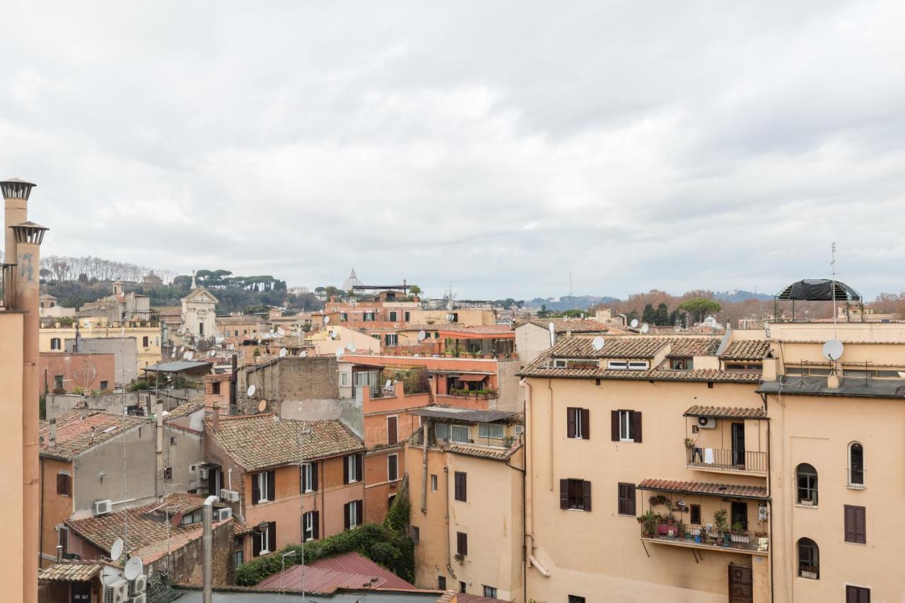 Amazing Penthouse With Private Terrace In Trastevere Rome Luaran gambar