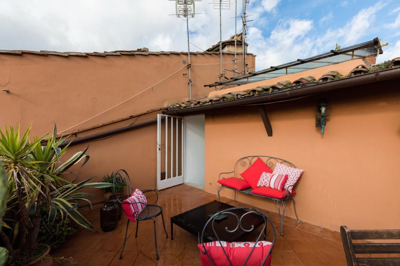 Amazing Penthouse With Private Terrace In Trastevere Rome Luaran gambar
